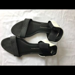 Flat strapped sandals